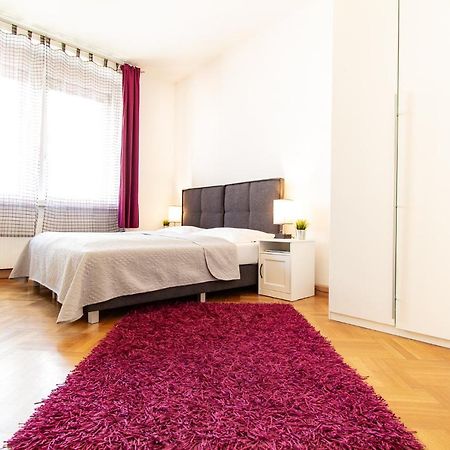 וינה Apartment Mandlgasse I Contactless Check-In מראה חיצוני תמונה