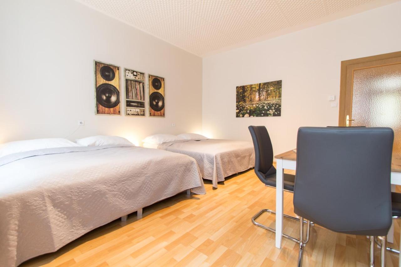 וינה Apartment Mandlgasse I Contactless Check-In מראה חיצוני תמונה