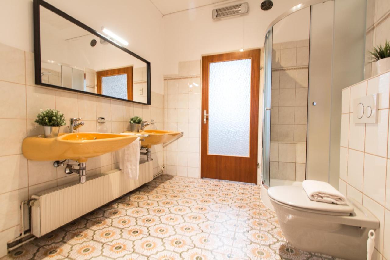 וינה Apartment Mandlgasse I Contactless Check-In מראה חיצוני תמונה